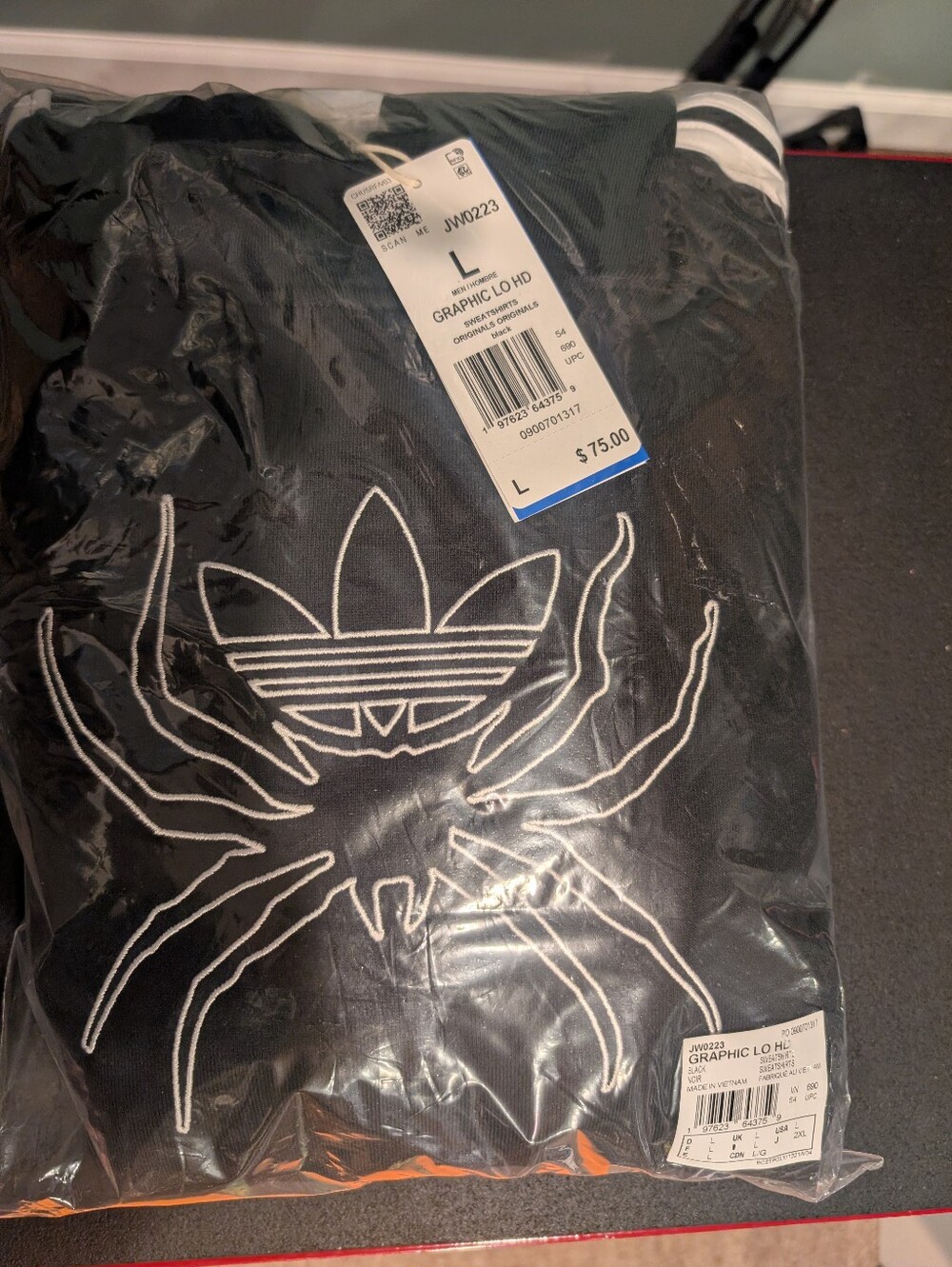 NEW IN BAG Adidas Black Spider Hoodie, SOLD OUT Men's Large - Picture 2 of 3